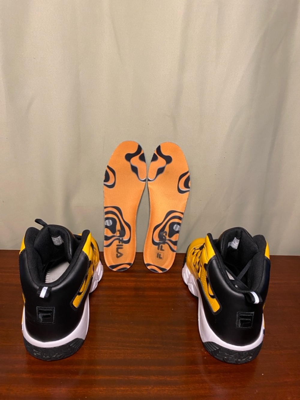 Fila Mens MB Yellow Athletic Basketball Shoes size 12 - Picture 8 of 8